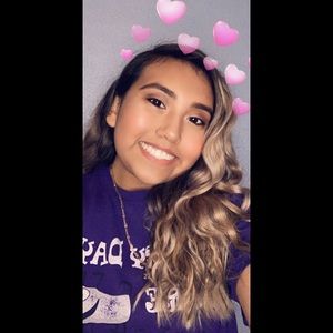 Meet your Posher, Laura